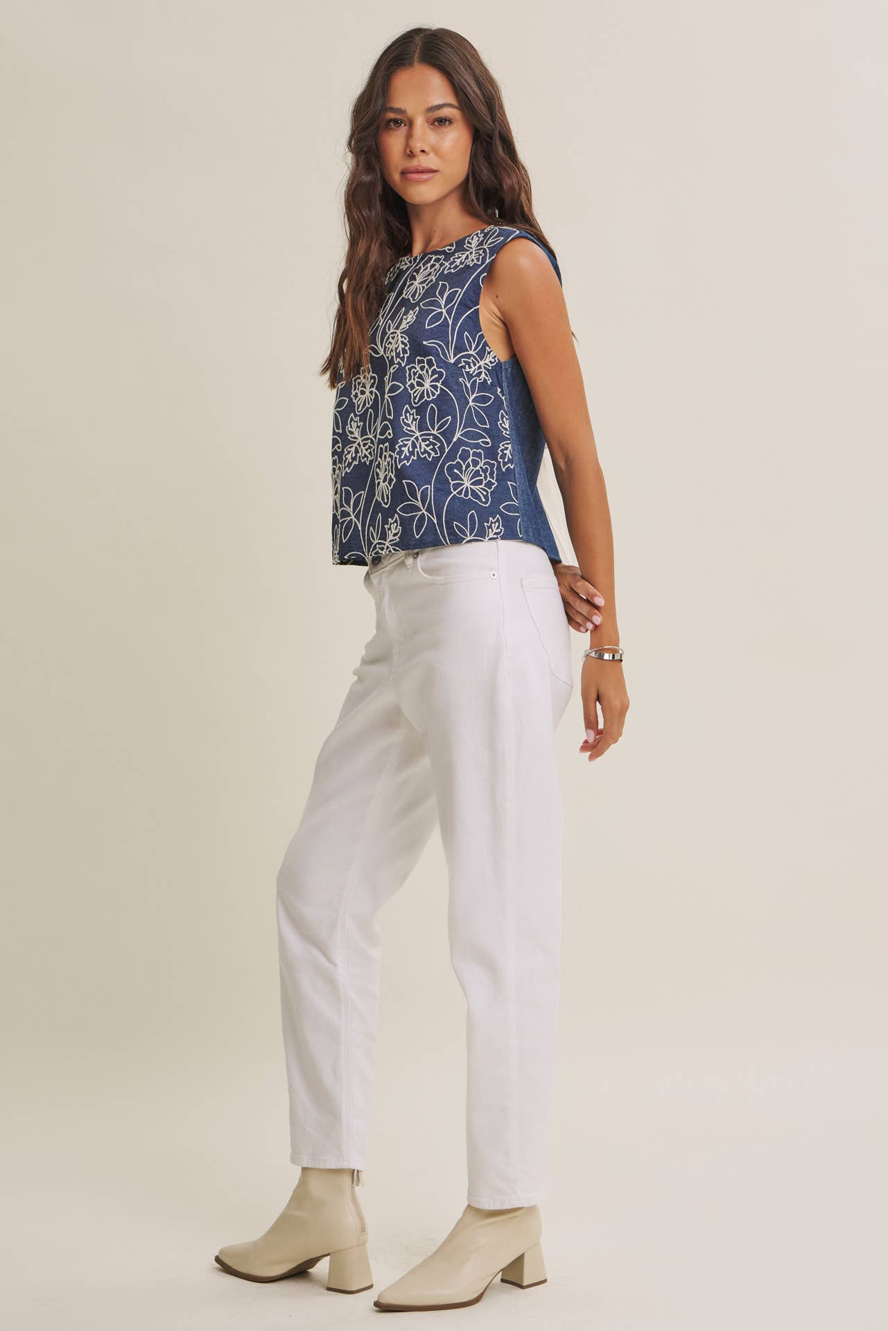 COASTAL DAY CHAMBRAY EMBROIDERED BLOUSE WITH BACK BOW: DENIM BLUE / M | Stella & Grace Boutique .