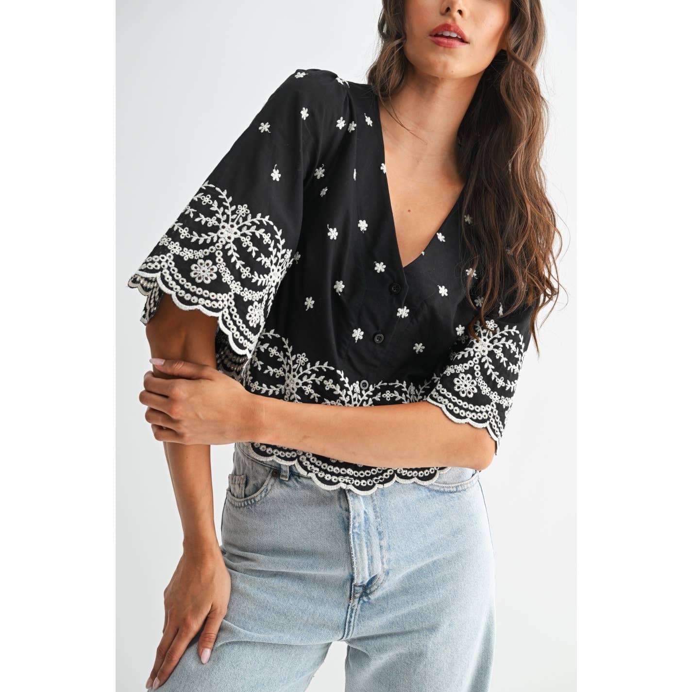 BLACK EMBROIDERED BLOUSE TOP: BLACK / S-M-L(3-2-1)
