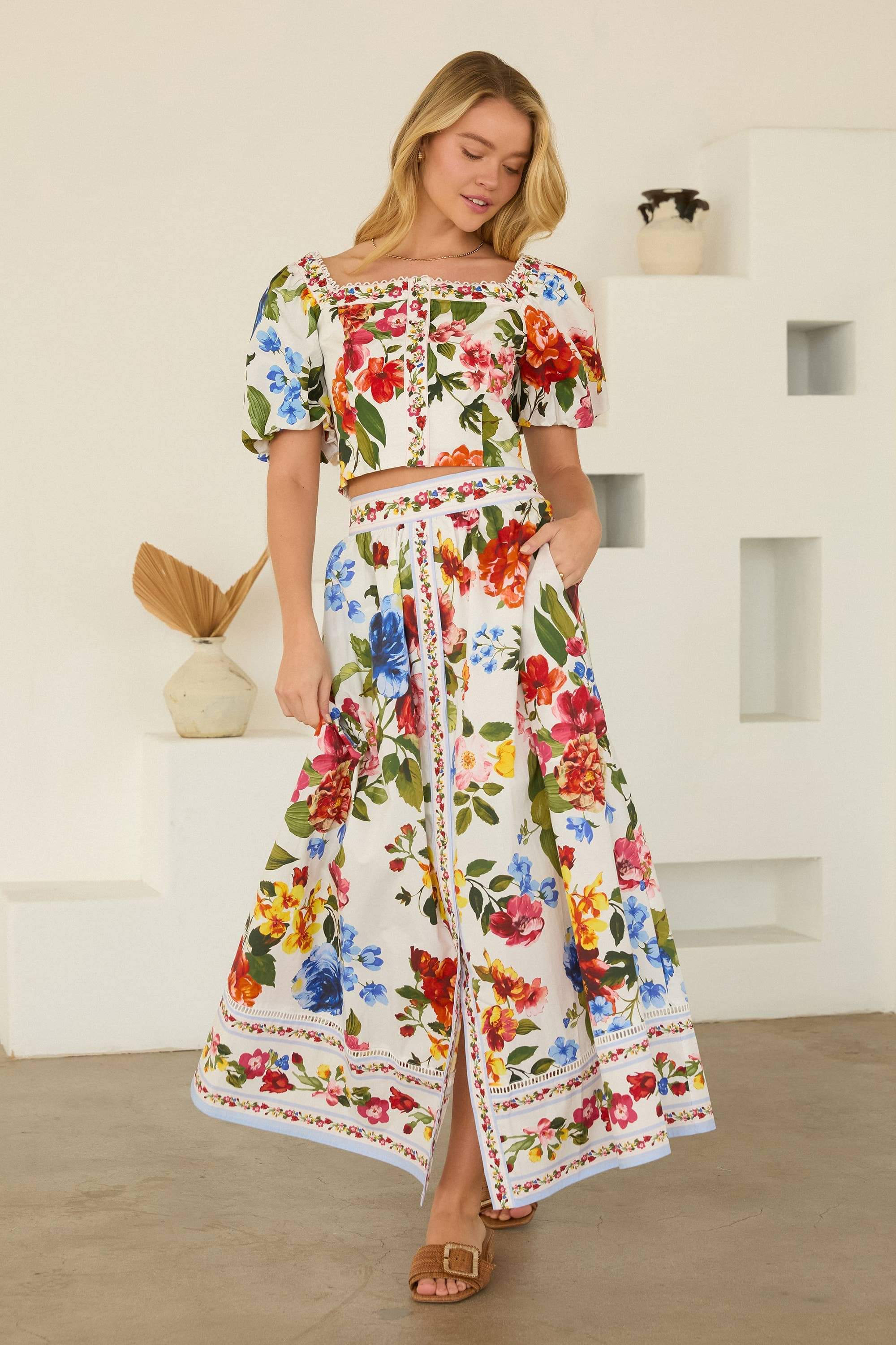 Vintage Floral Puff Sleeve Smocked Crop Top