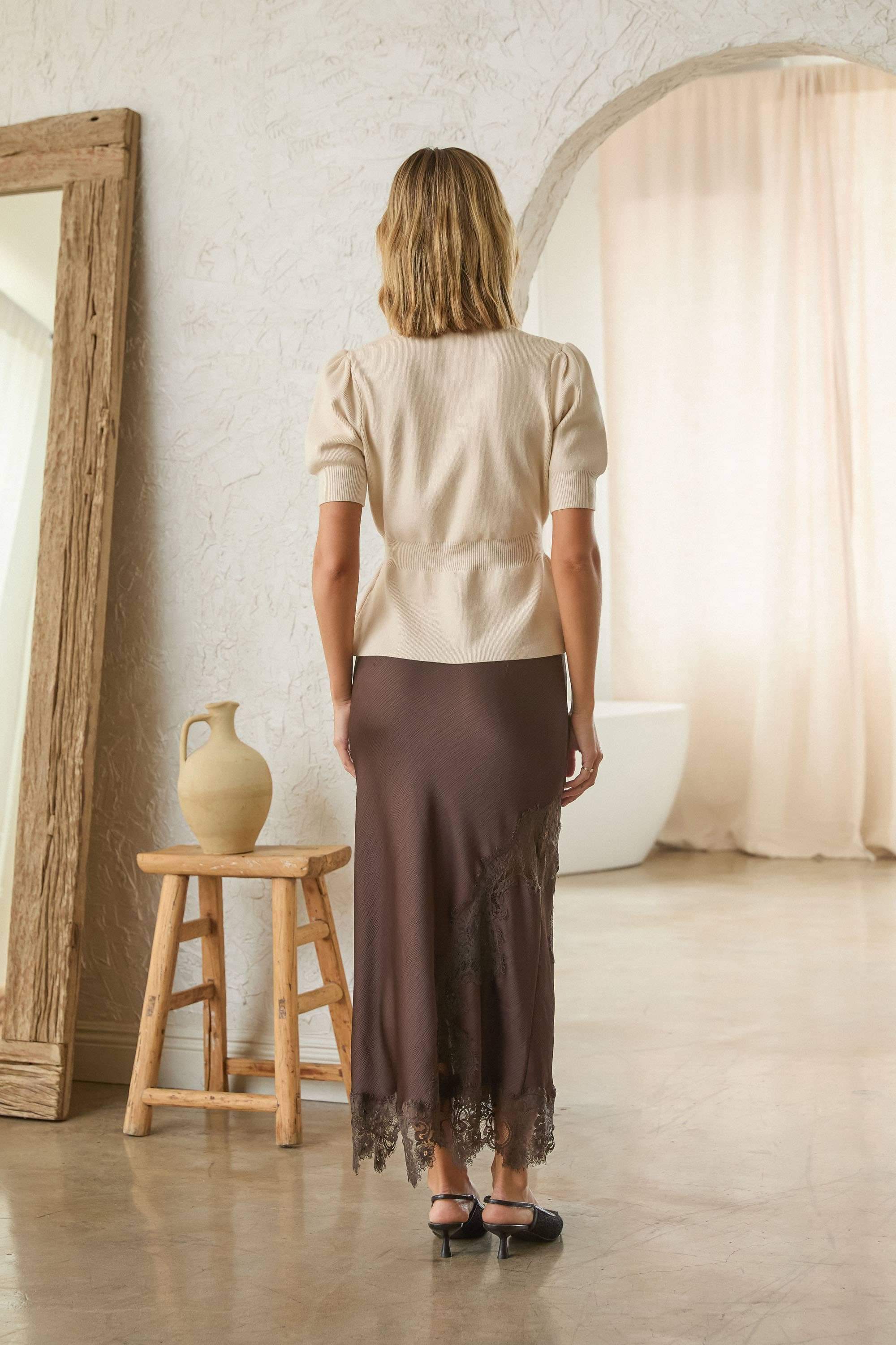 Ribbed Short Sleeve Cardigan with Gold Buttons: Ivory / XS