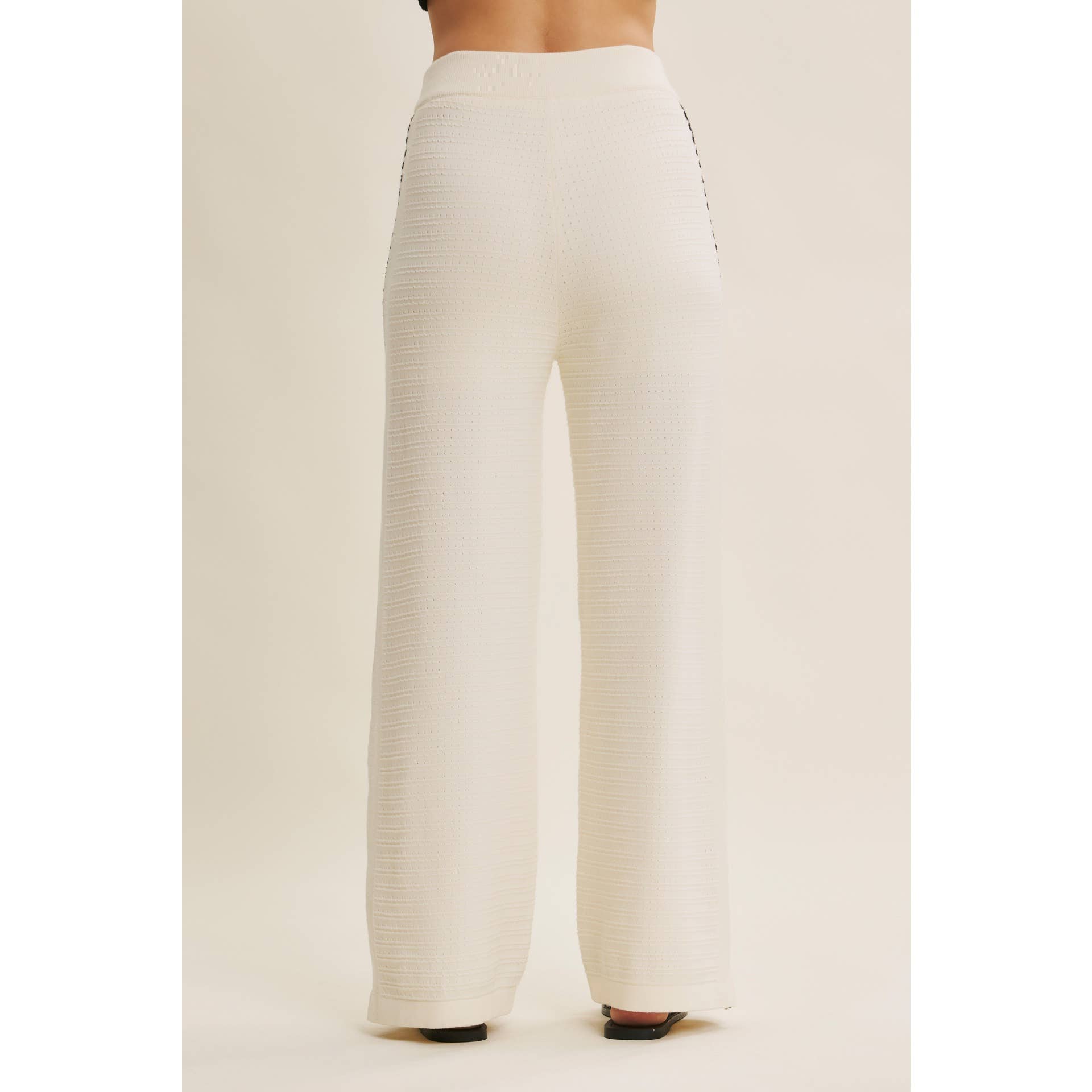 PLAYFUL SOPHISTICATION BEACHY TEXTURED SWEATER PANTS: IVORY / S | Stella & Grace Boutique .