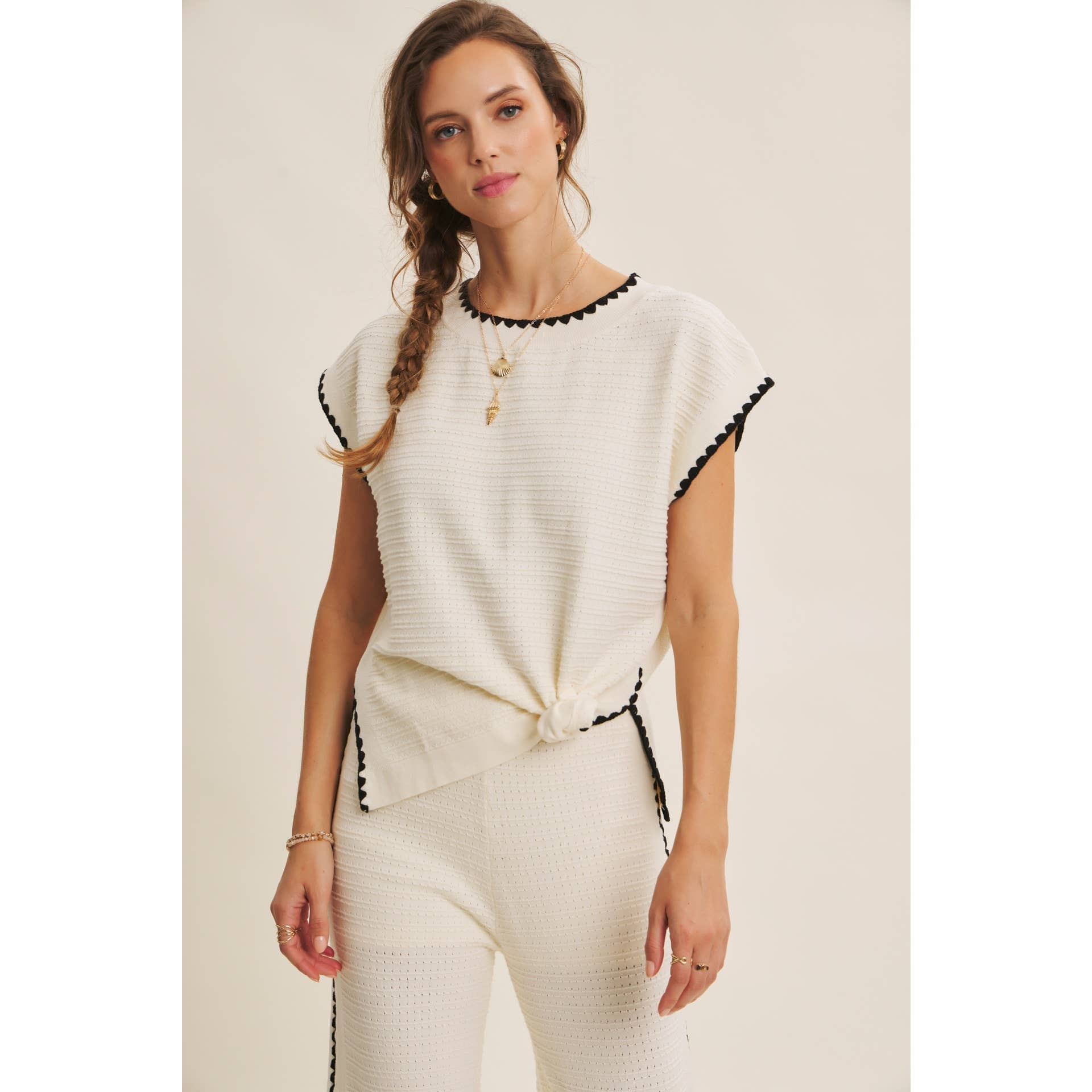 PLAYFUL WHIPSTITCH TEXTURED SWEATER TOP FOR COASTAL ESCAPE: IVORY / S