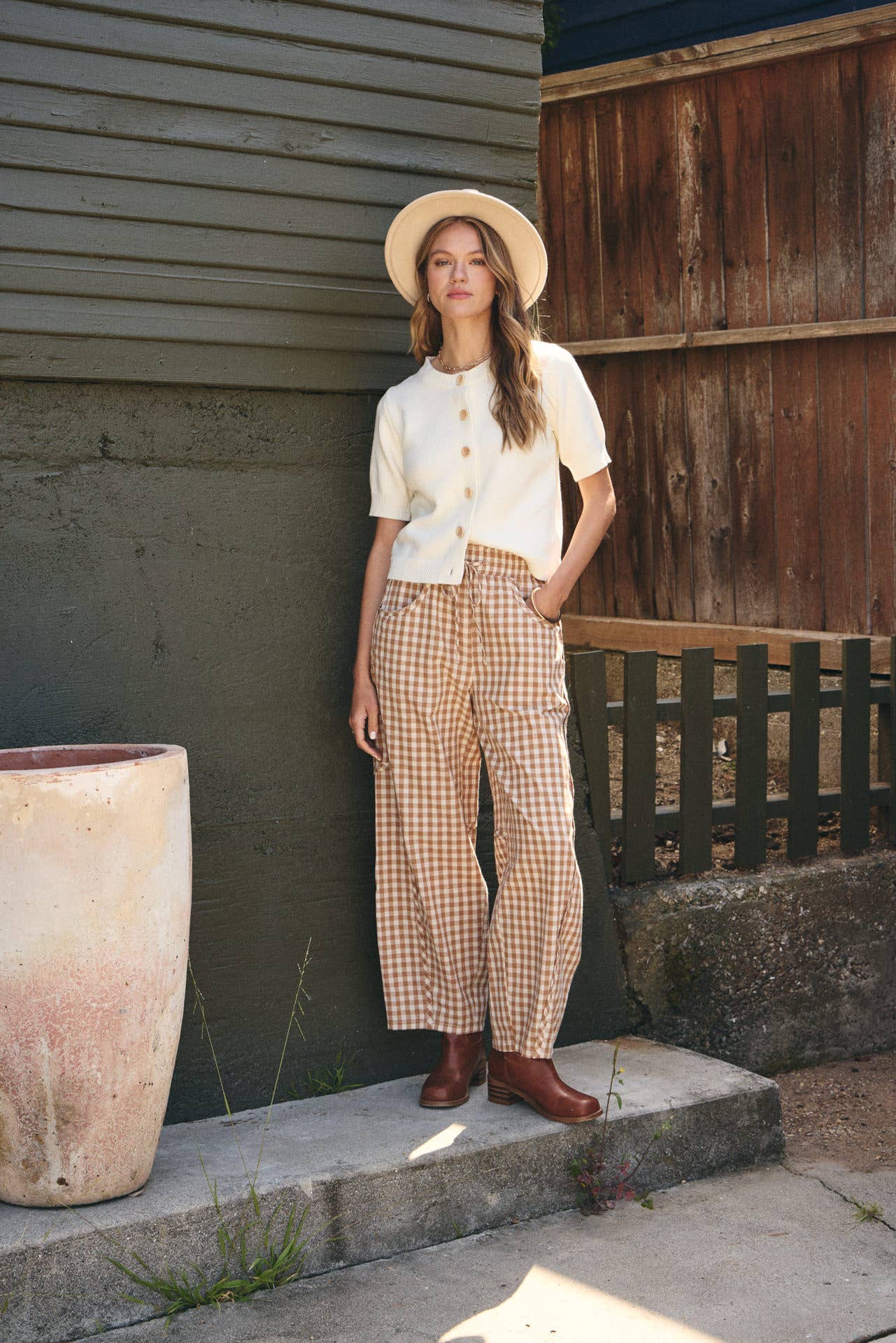 WEEKEND COFFEE MINIMAL SILHOUETTE COTTON CARDIGAN: IVORY / S
