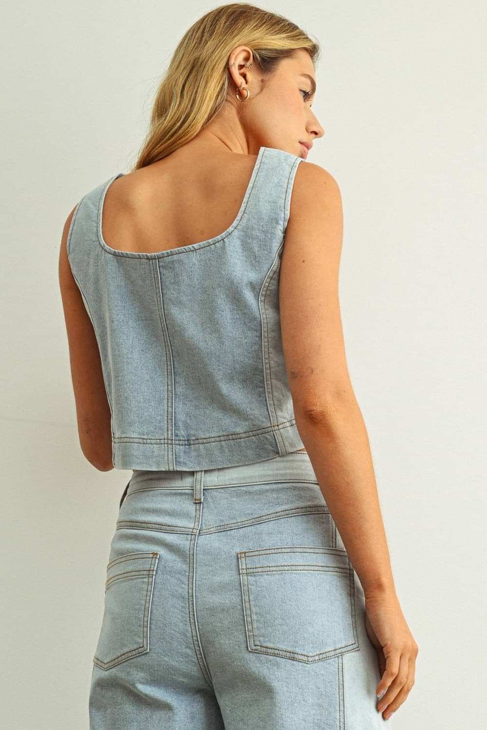 T5886ST DENIM COLOR BLOCKED SLEEVELESS TOP: MIX DENIM / S