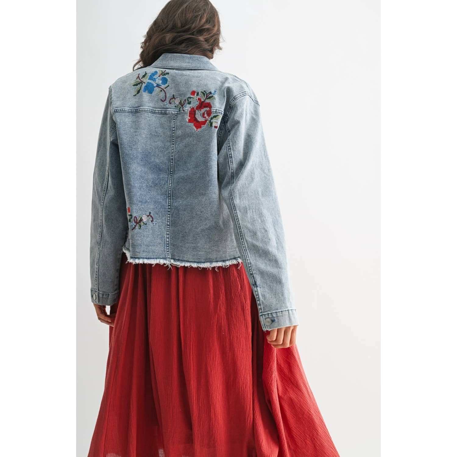STYLISH EMBROIDERED DENIM JACKET: MEDIUM WASH / S-M-L(3-2-1)