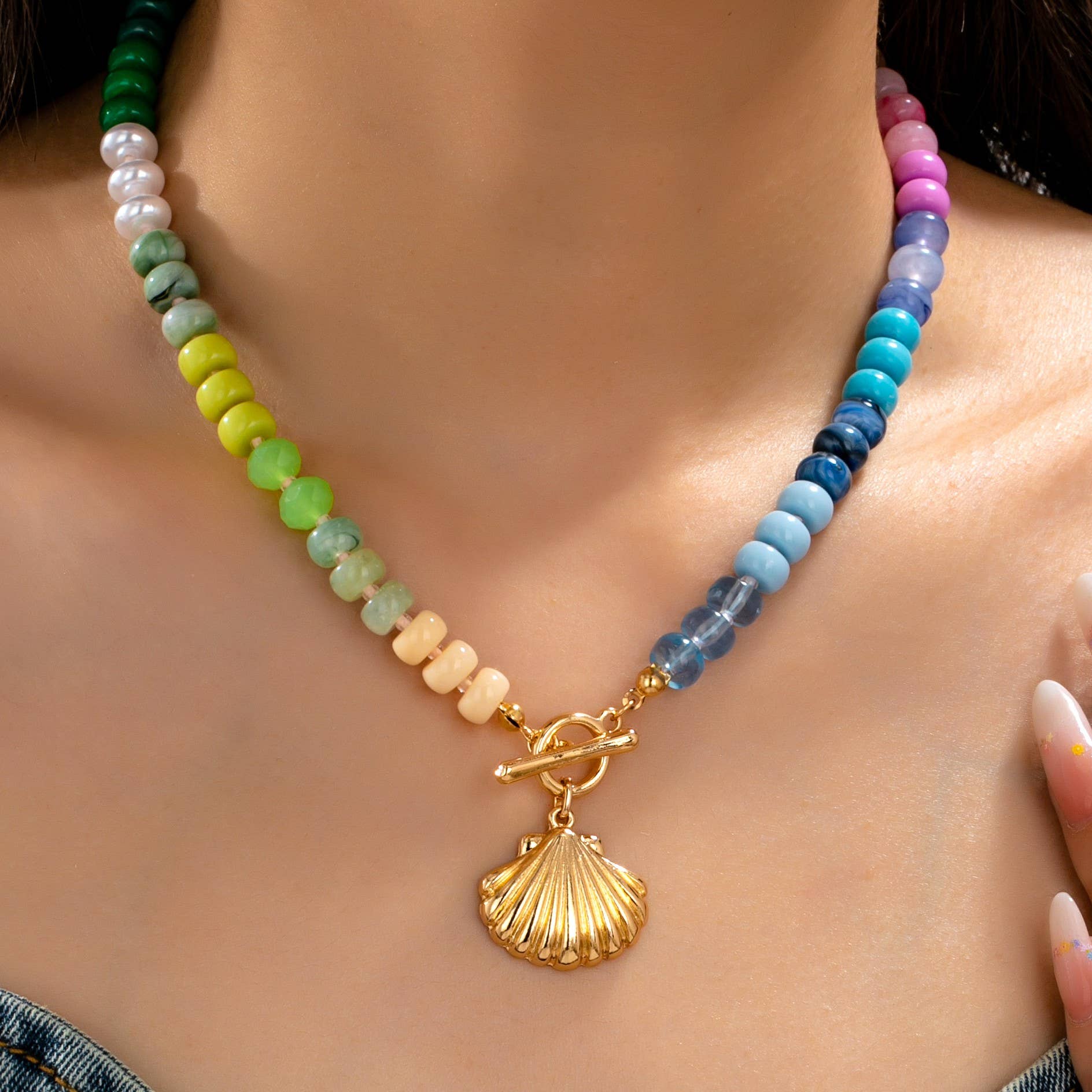 Rainbow Beaded Seashell Charm Necklace | 80N92899: Gold | Stella & Grace Boutique .