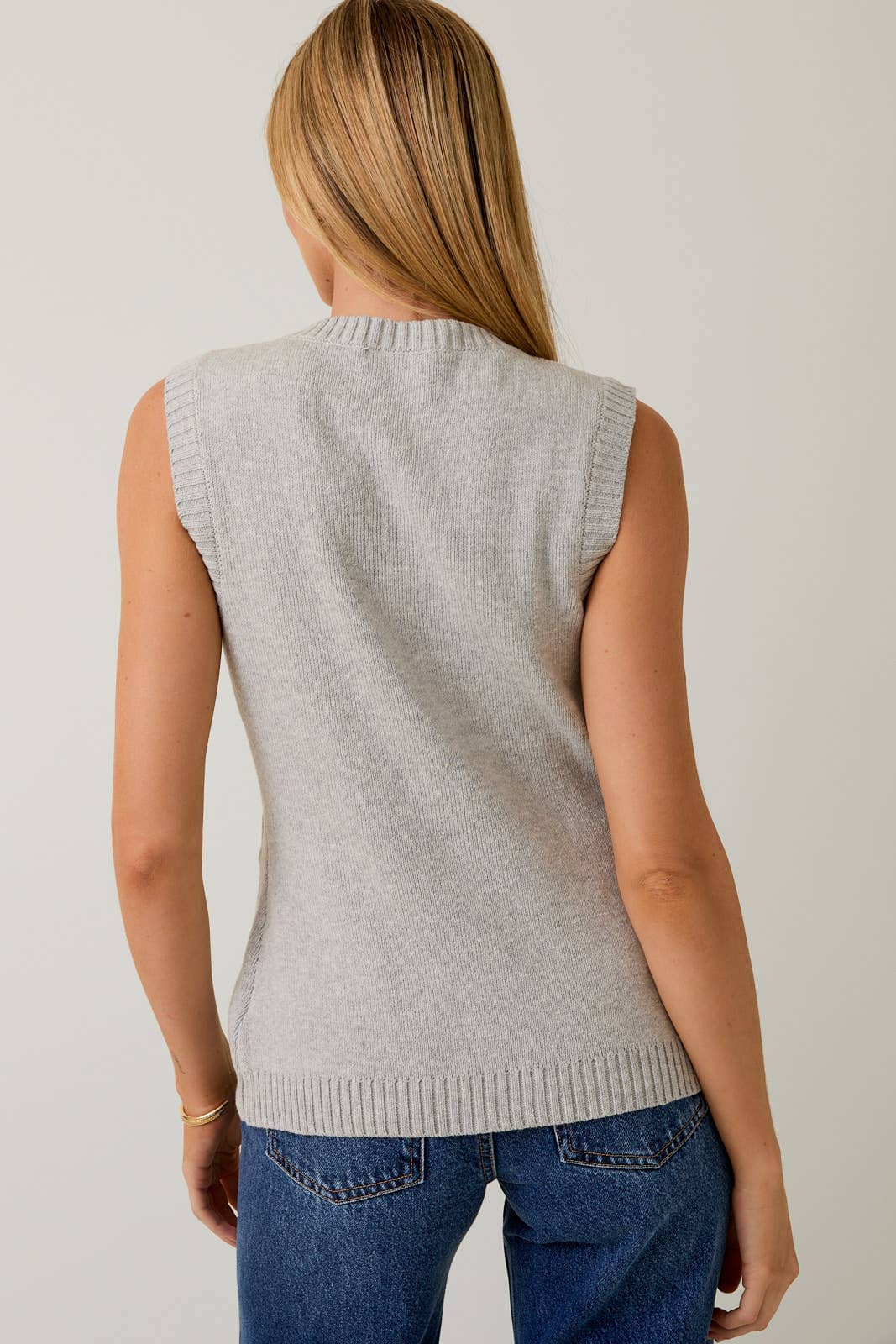BUTTON DOWN KNIT VEST: H GREY / M