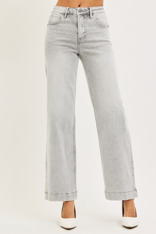 Experience an instant confidence boost with RISEN’s signature tummy-control technology and ultra-soft, high-stretch denim. These chic gray wide-leg jeans perfectly balance a modern, flattering silhouette with all-day comfort for the ultimate wardrobe staple.