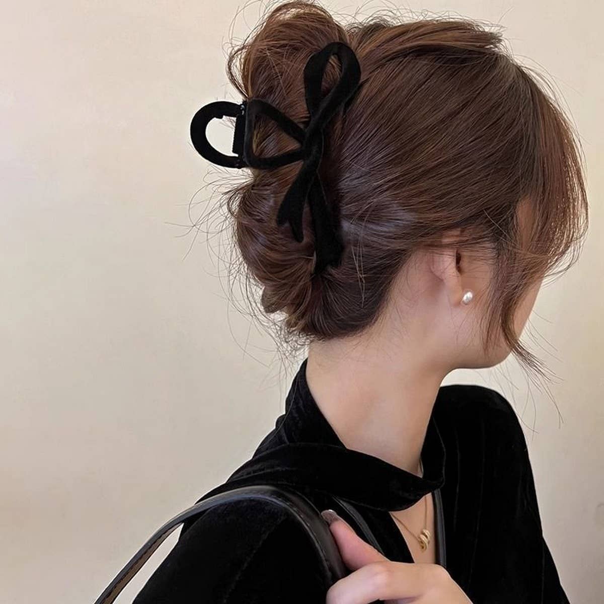Velvet Bow Hair Clip Red Claw for Elegant Updos_CWAHA07311: Black / (OS) 1