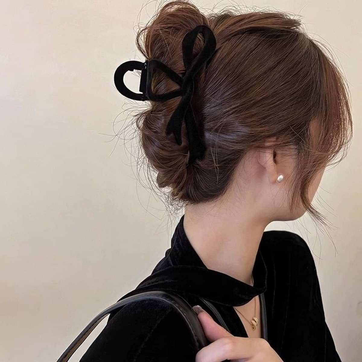 Velvet Bow Hair Clip Red Claw for Elegant Updos_CWAHA07311: Black / (OS) 1