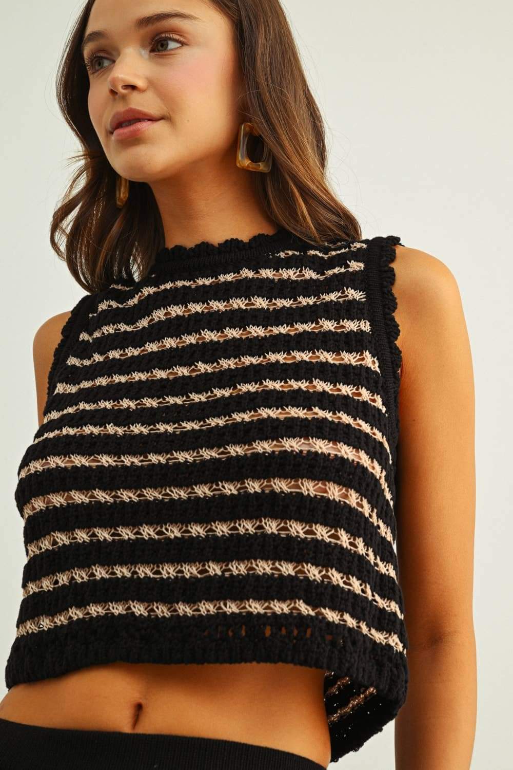 Scalloped Striped Crochet Knit Crop Top - Black/Tan