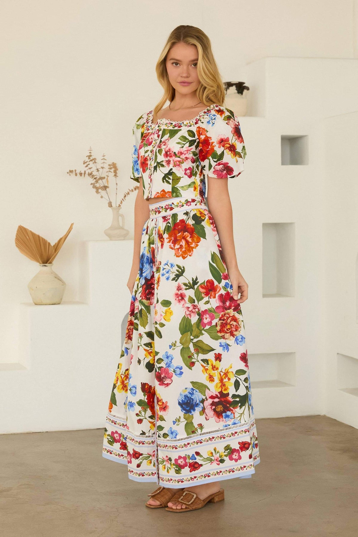 Vintage Floral Puff Sleeve Smocked Crop Top