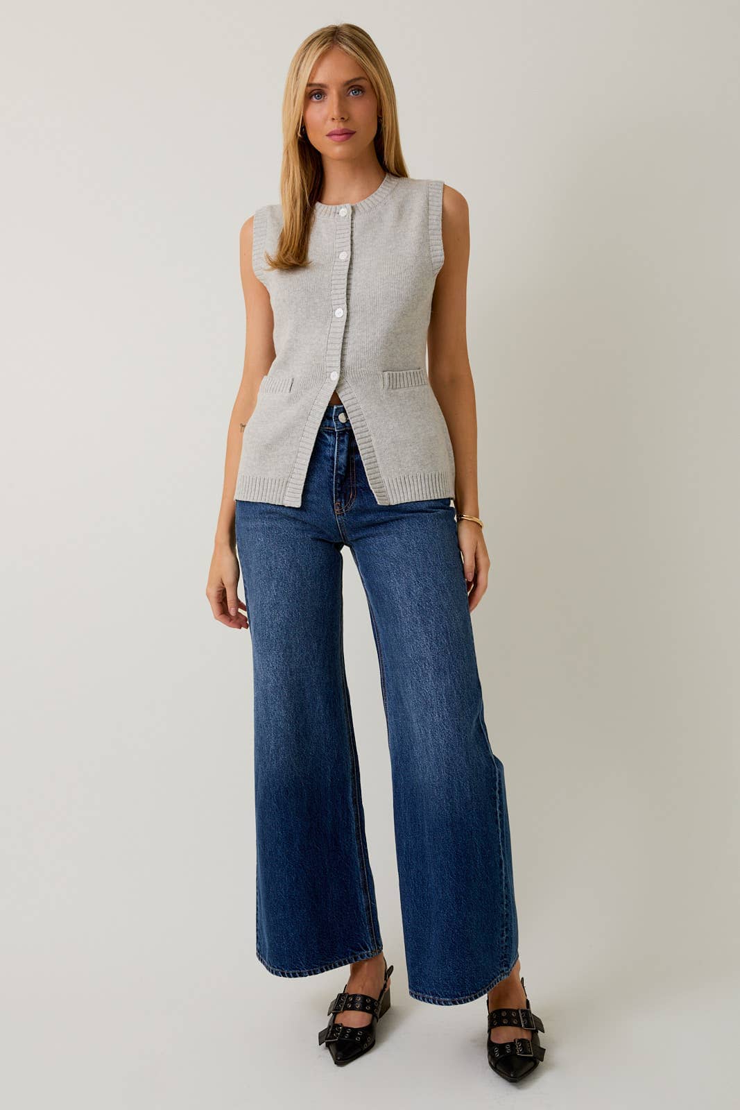 BUTTON DOWN KNIT VEST: H GREY / M