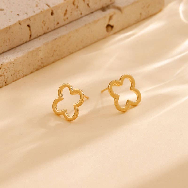 18K Stainless Steel Tarnish Free Waterproof Clover | 40E398: GOLD