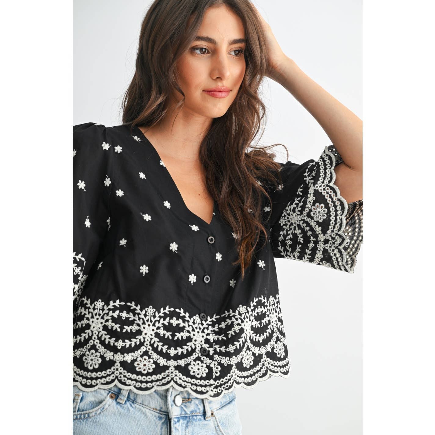 BLACK EMBROIDERED BLOUSE TOP: BLACK / S-M-L(3-2-1)