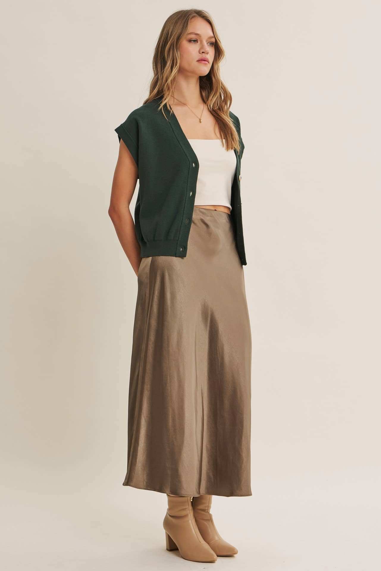 MULTI-WAY VERSATILITY SOFT COTTON BUTTON-DOWN SWEATER VEST: WINTER NAVY / S