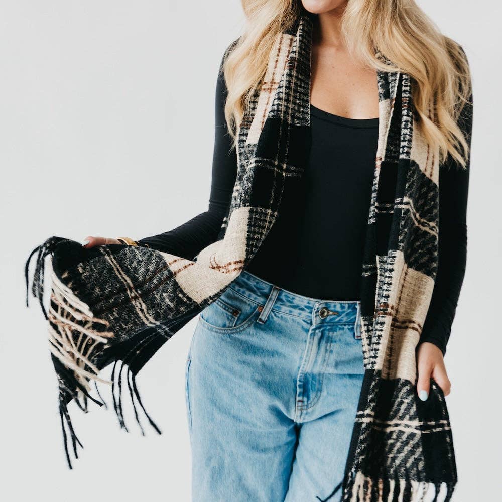 Penny Plaid Fringe Scarf: Black