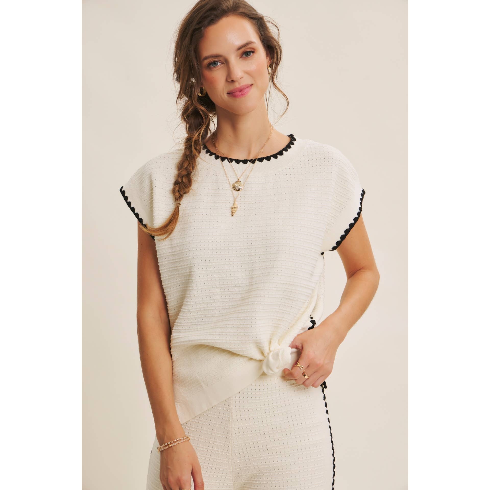 PLAYFUL WHIPSTITCH TEXTURED SWEATER TOP FOR COASTAL ESCAPE: IVORY / S