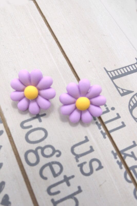 Lavender Matte Daisy Flower Stud Earrings