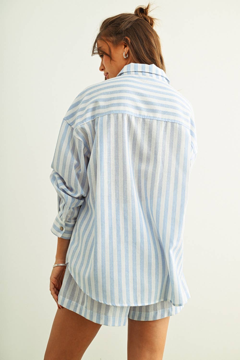 T6383ST   STRIPED BUTTON DOWN LINEN SHIRTS: BLUE / S | Stella & Grace Boutique .