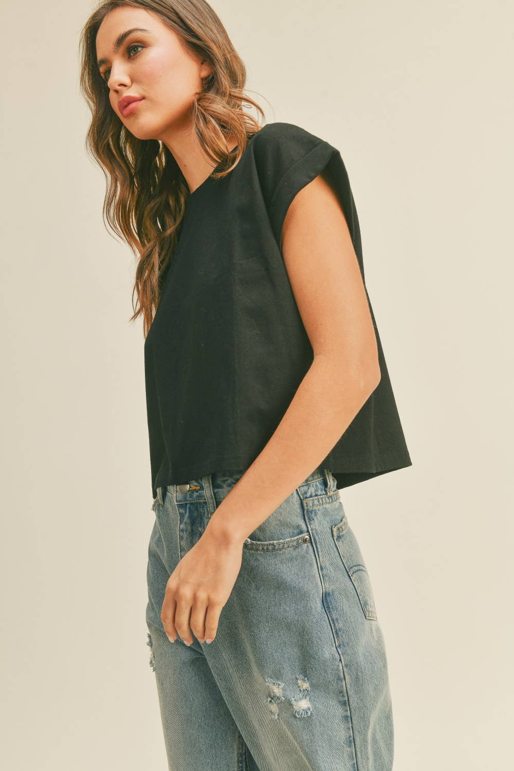 T2263   ROUND NECK CUFFED SLEEVE TOP: BLACK / S | Stella & Grace Boutique .
