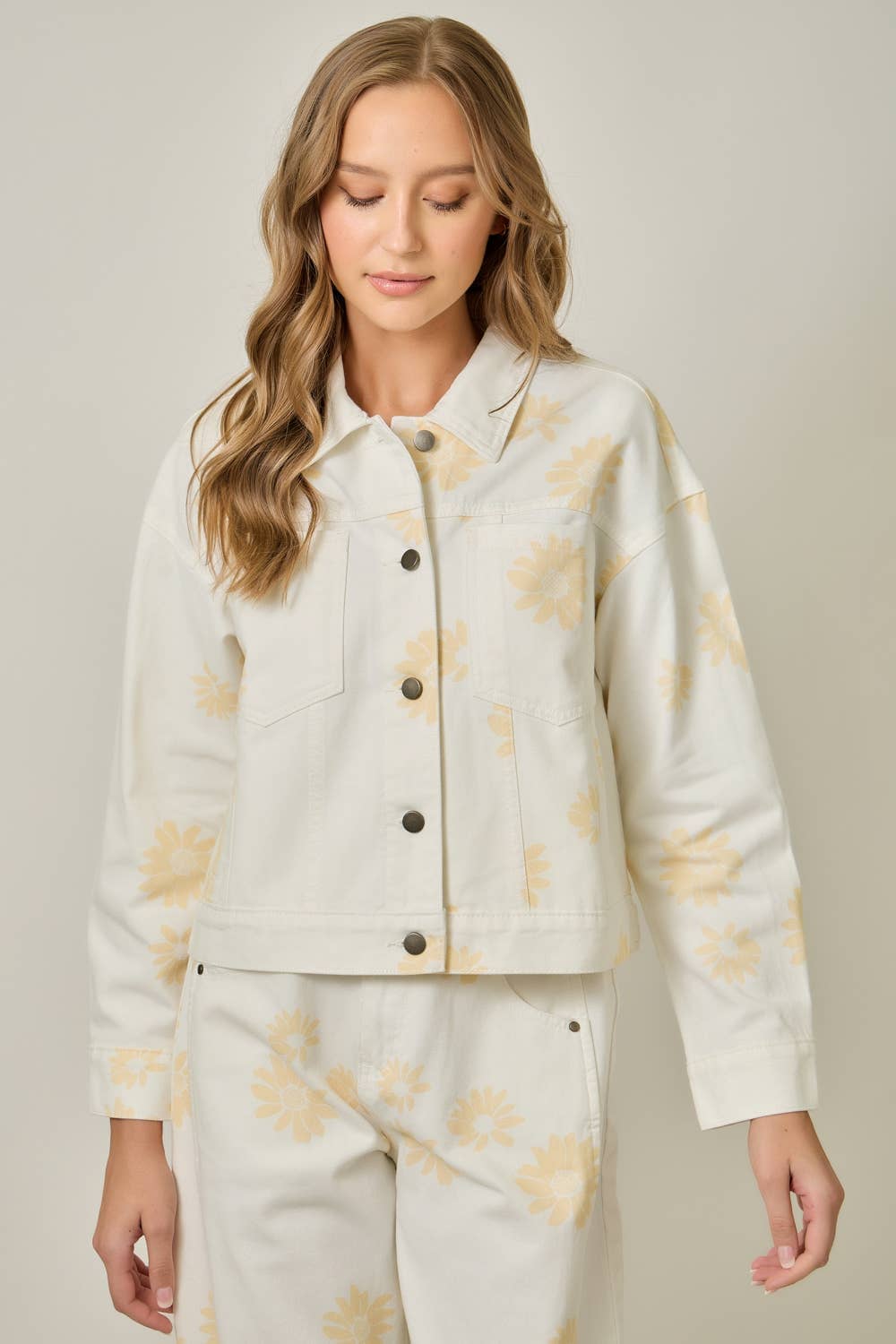 61357 Floral Printed Denim Jacket: Ivory / Medium