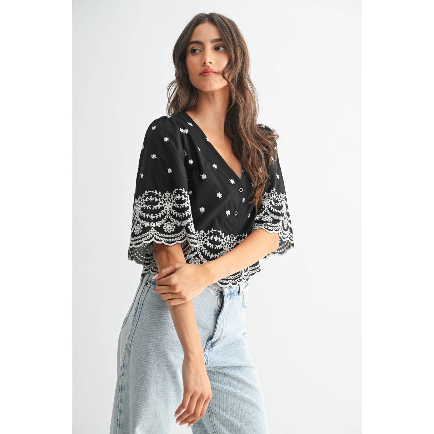 BLACK EMBROIDERED BLOUSE TOP: BLACK / S-M-L(3-2-1)