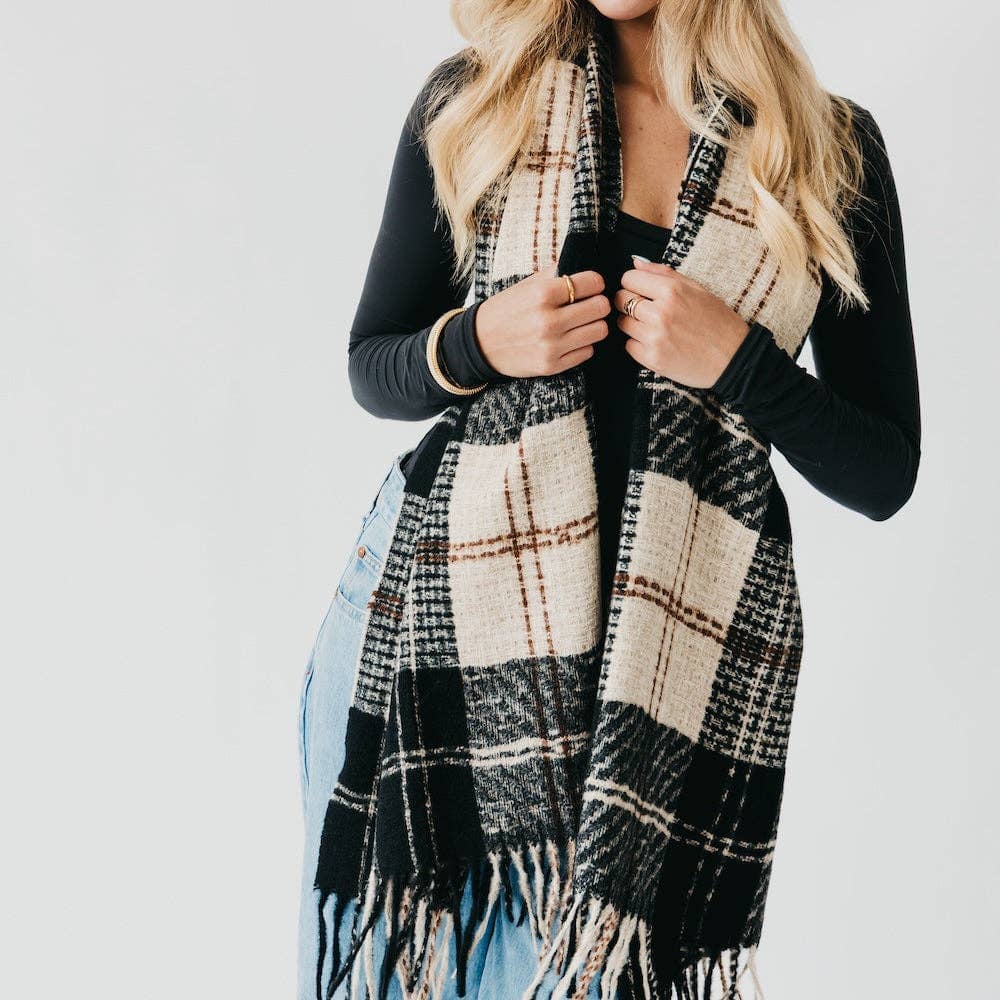 Penny Plaid Fringe Scarf: Black