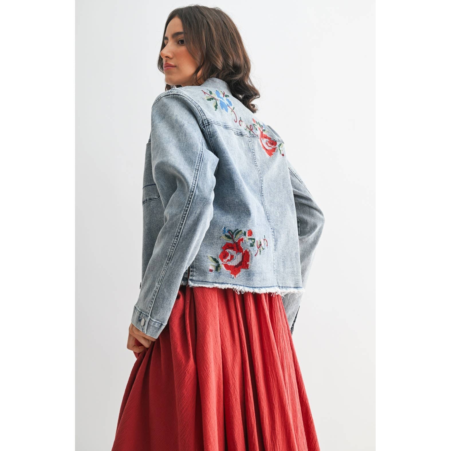 STYLISH EMBROIDERED DENIM JACKET: MEDIUM WASH / S-M-L(3-2-1)
