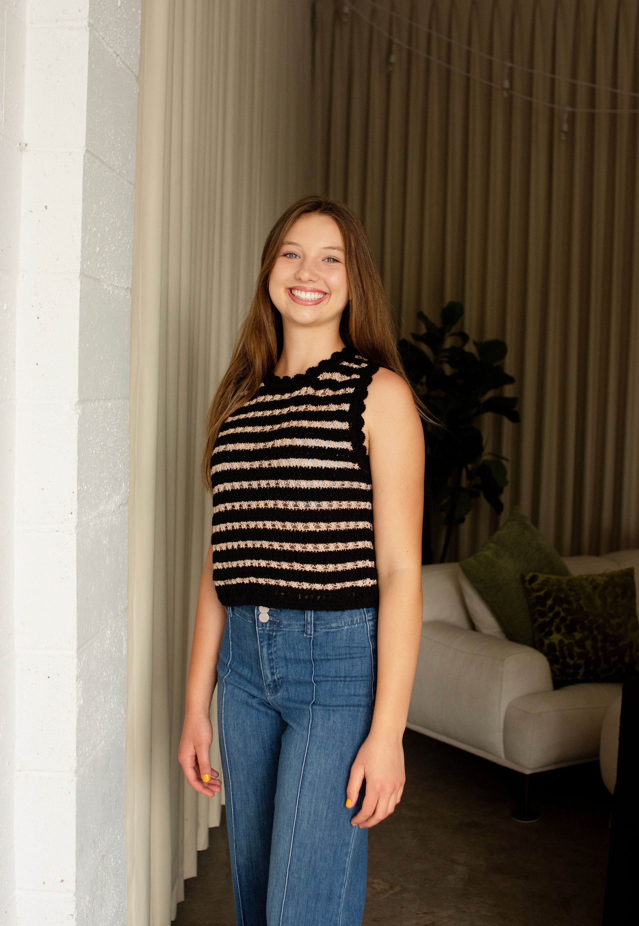 Scalloped Striped Crochet Knit Crop Top - Black/Tan