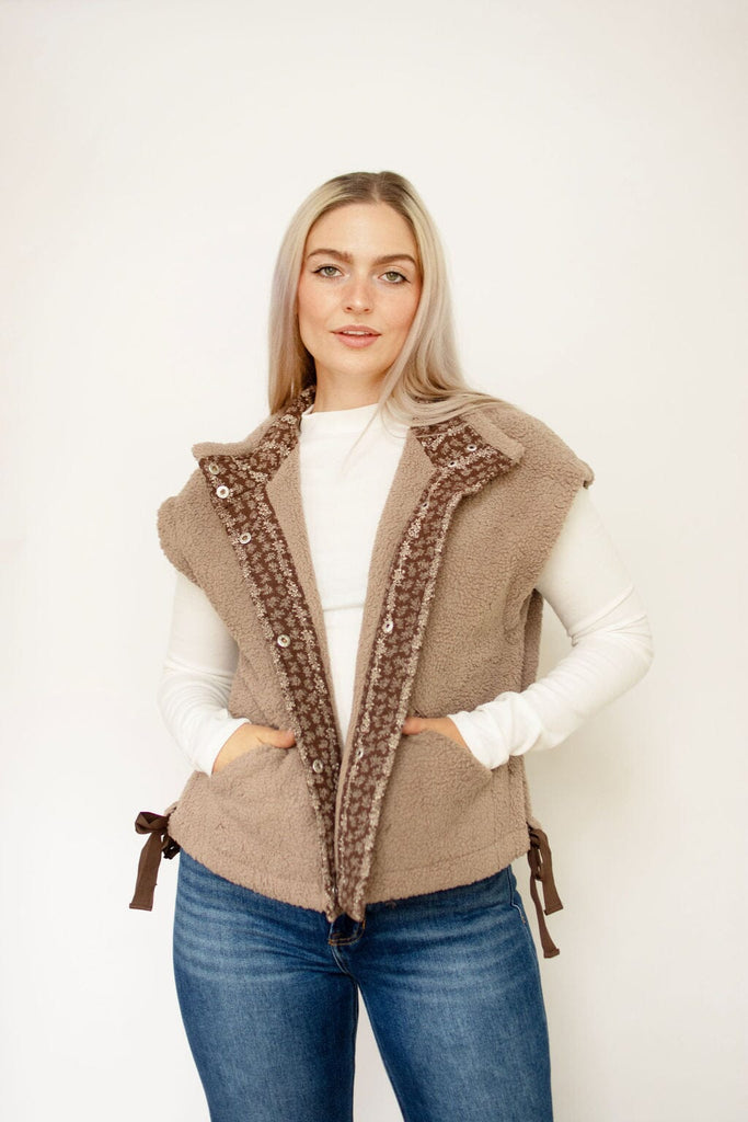 Mocha Contrast Band Faux Shearing Vest