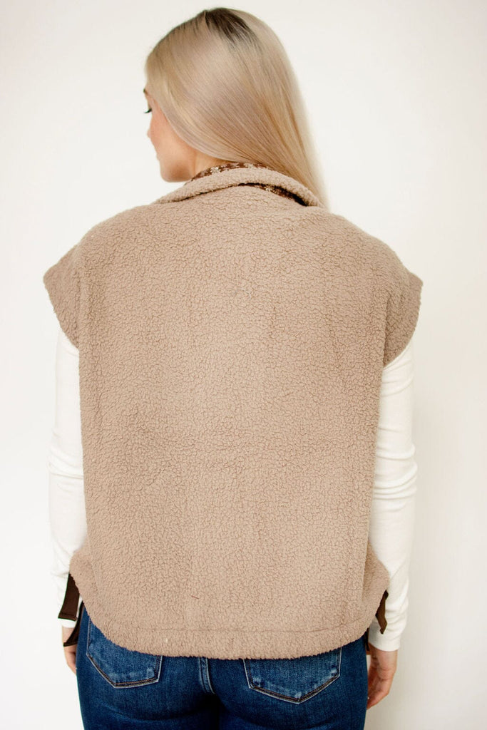 Mocha Contrast Band Faux Shearing Vest
